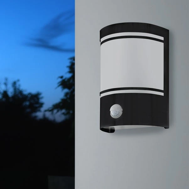 EGLO Cerno Outdoor Sensor Wall Light 2 EGLO Cerno Outdoor Sensor Wall Light - Image 2