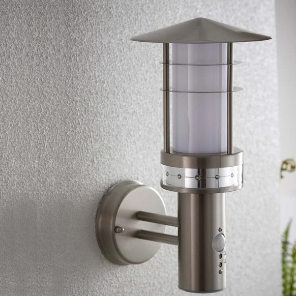 Vogue Lighting Conner Outdoor PIR Wall Light 2 Vogue Lighting Conner Outdoor PIR Wall Light - Image 2