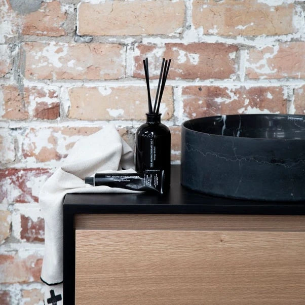 The Aromatherapy Co Therapy Lemongrass Lime & Bergamot Kitchen Diffuser 2 The Aromatherapy Co Therapy Lemongrass Lime & Bergamot Kitchen Diffuser - Image 2