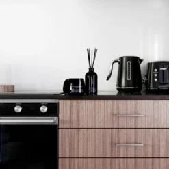 The Aromatherapy Co Therapy Lemongrass Lime & Bergamot Kitchen Diffuser 7 The Aromatherapy Co Therapy Lemongrass Lime & Bergamot Kitchen Diffuser -EGLO Shop 30823828 alt05