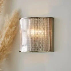 Kruze Wall Light