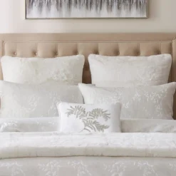 Dorma Beaded Leaf Rectangular Cushion -EGLO Shop 30900594 alt02