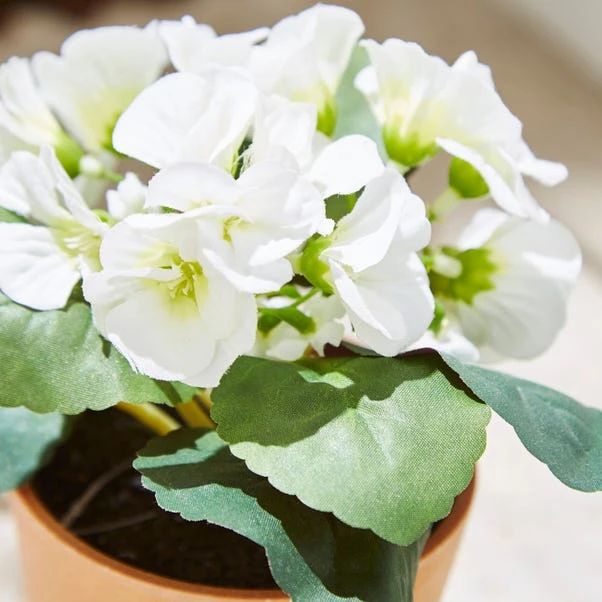 Artificial Geranium In Plant Pot 2 Artificial Geranium In Plant Pot - Image 2