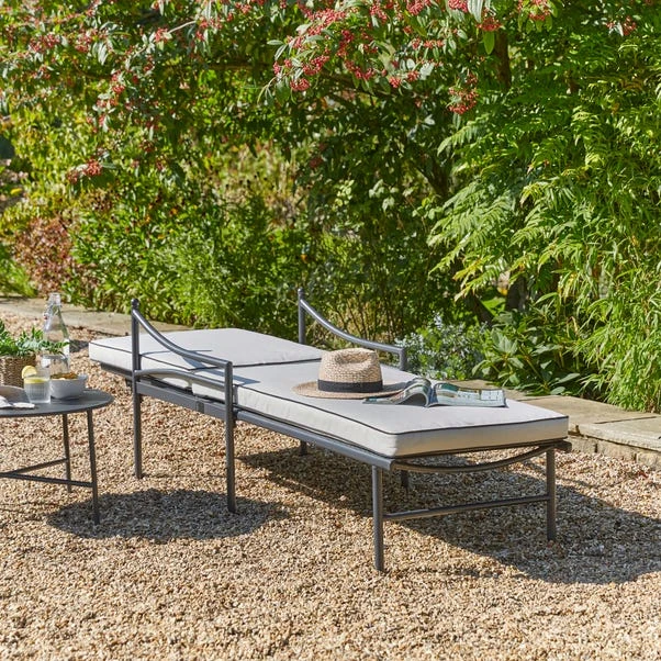 Windsor Lounger 3 Windsor Lounger - Image 3