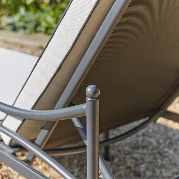 Windsor Lounger 6 Windsor Lounger - Image 6