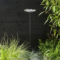 Indoor Outdoor Resin Lilypad Stake -EGLO Shop 30927969