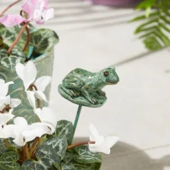 Resin Frog Stake