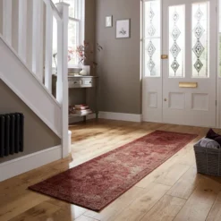 Mila Traditional Runner