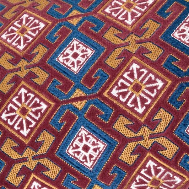 Laurel Luxurious Velvet Rectangular Cushion 8 Laurel Luxurious Velvet Rectangular Cushion - Image 8