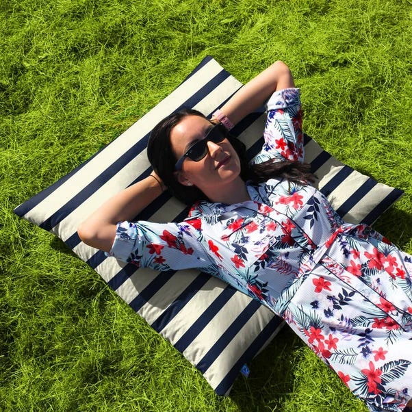 Rucomfy Nautical Stripe Indoor Outdoor Floor Cushion 1 Rucomfy Nautical Stripe Indoor Outdoor Floor Cushion