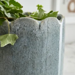 Scalloped Ceramic Plant Pot -EGLO Shop 30945014 alt01
