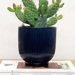 Ribbed Ceramic Plant Pot 11 Ribbed Ceramic Plant Pot -EGLO Shop 30971674 alt01