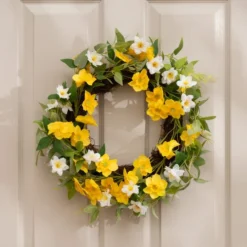 Artificial Yellow & White Daffodil Wreath