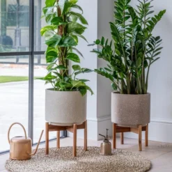 Valetta Speckled Ceramic Plant Pot With Stand